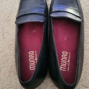 Munro Black Leather Penny Loafers with Burgundy Insoles